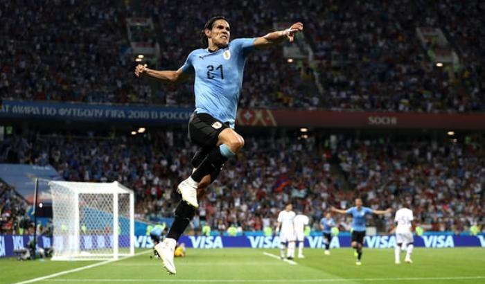 Cavani brilla, Ronaldo non si accende: Uruguay ai quarti