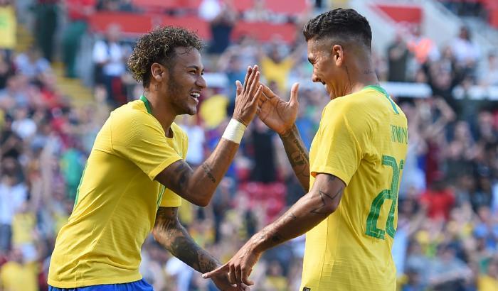 Neymar e Firmino portano il Brasile ai quarti: contro il Messico è 2-0