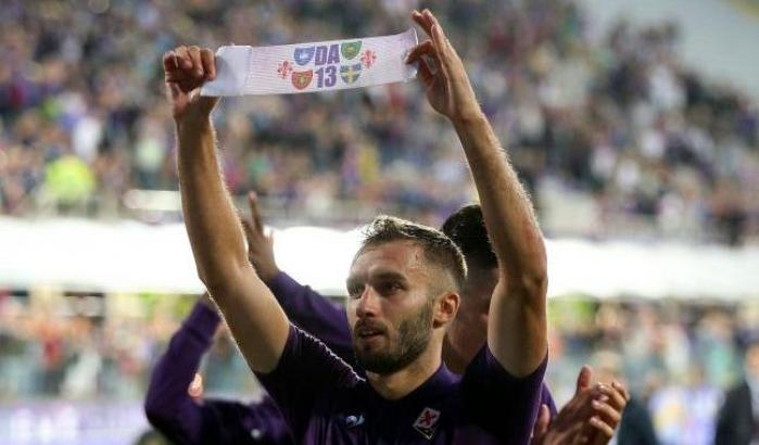 La Fiorentina si ribella: la fascia dedicata a Astori non si tocca. Pagheremo le multe
