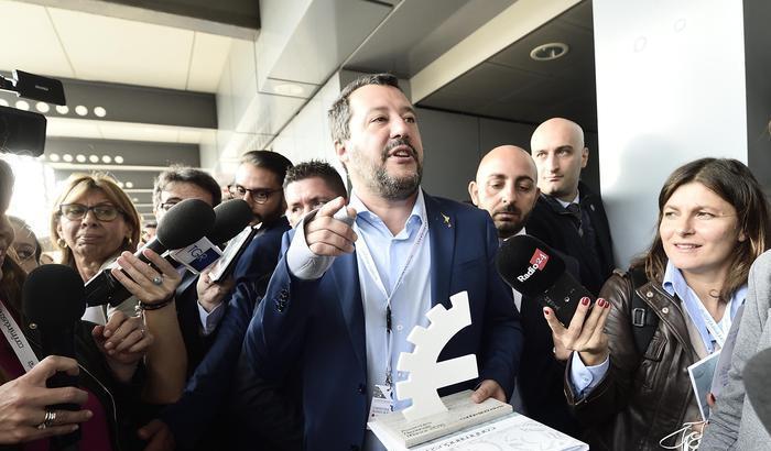 Dopo la Ue Salvini fa il bullo con il Coni: girano soldi, Malagò è nervoso