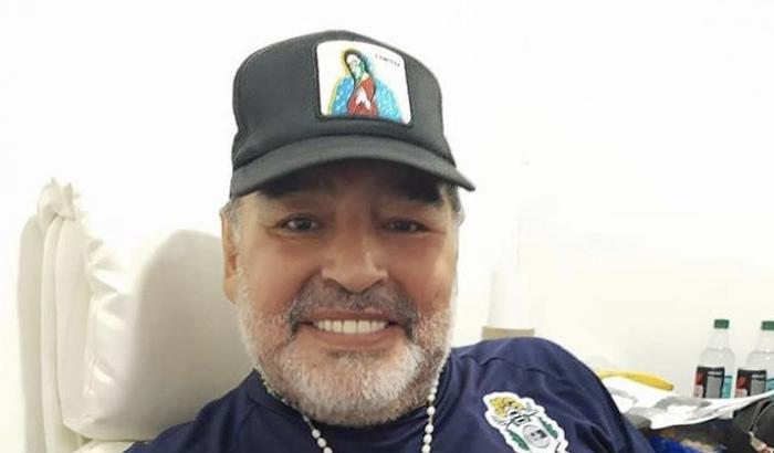 La proposta di Maradona: “Tagliate lo stipendio a me, non ai giocatori"