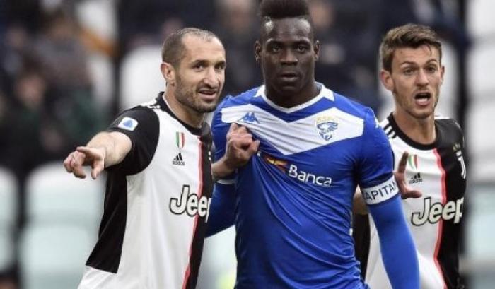 Balotelli risponde a Chiellini: “Un capitano che non ha il coraggio di dire le cose in faccia”