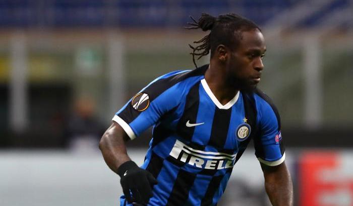 Calcio, Inter: infortunio per Moses. Salterà la gara contro il Bologna