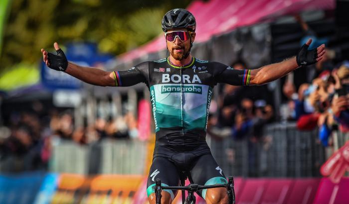 Giro d'Italia, finalmente Sagan vince in solitaria. Almeida ancora in rosa