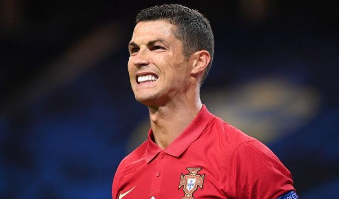 Pessime notizie in casa Juventus, Pirlo non sorride: Ronaldo ancora positivo al Covid-19