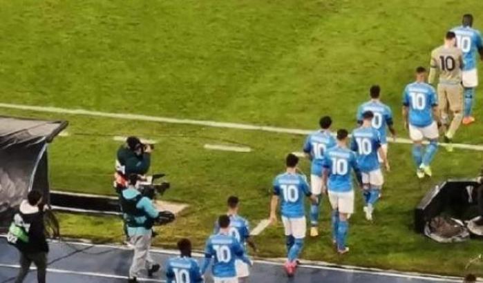 La Roma si qualifica ai sedicesimi, il Napoli omaggia Maradona: entrambe vincono 2-0