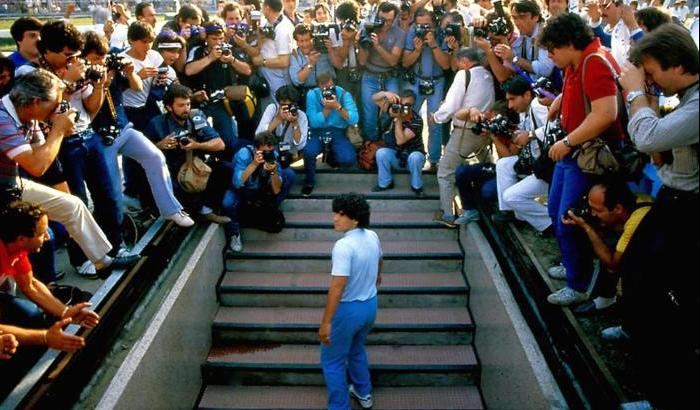 Gli omaggi della Serie A per ricordare Maradona