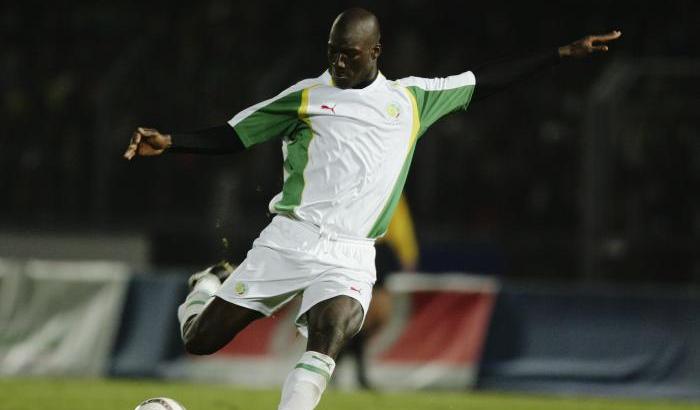 Ci lascia Papa Bouba Diop, protagonista ai Mondiali del 2002 con il Senegal