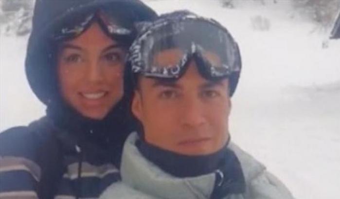 Bufera su Ronaldo e Georgina: avrebbero violato norme anti-Covid con la vacanza a Courmayeur