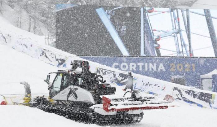 Oltre 1 metro di neve a Cortina, salta la gara d'apertura