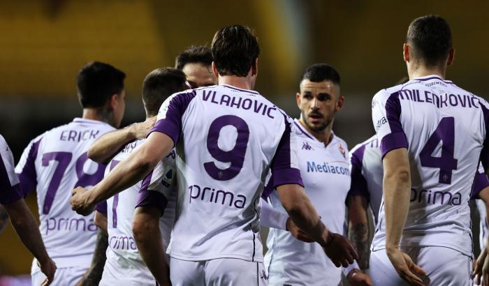 Un super Vlahovic trascina la Fiorentina che vince 4-1, Benevento a secco ormai da gennaio