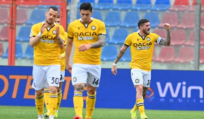 Le partite delle 15: Sampdoria-Verona 3-1 e Crotone-Udinese 1-2