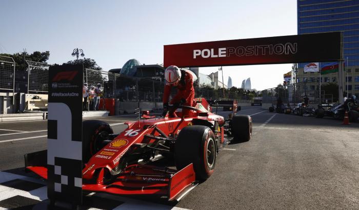 Leclerc in pole position a Baku: dietro di lui Hamilton e Verstappen