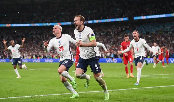 Sarà l'Inghilterra l'avversaria dell'Italia in finale: decisivo Kane ai supplementari contro la Danimarca