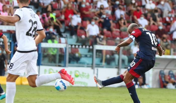 Il Cagliari rimonta due gol allo Spezia: alla Sardegna Arena termina 2-2