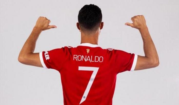 Uragano Cristiano Ronaldo a Manchester: finite le maglie negli store ufficiali, saranno disponibili online tra 2 mesi