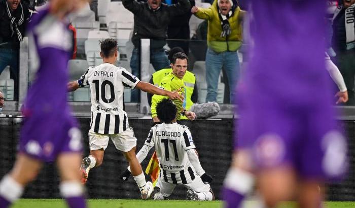La Juventus fa Cuadrado in casa e torna al successo in campionato: 1-0 alla Fiorentina con Milenkovic espulso