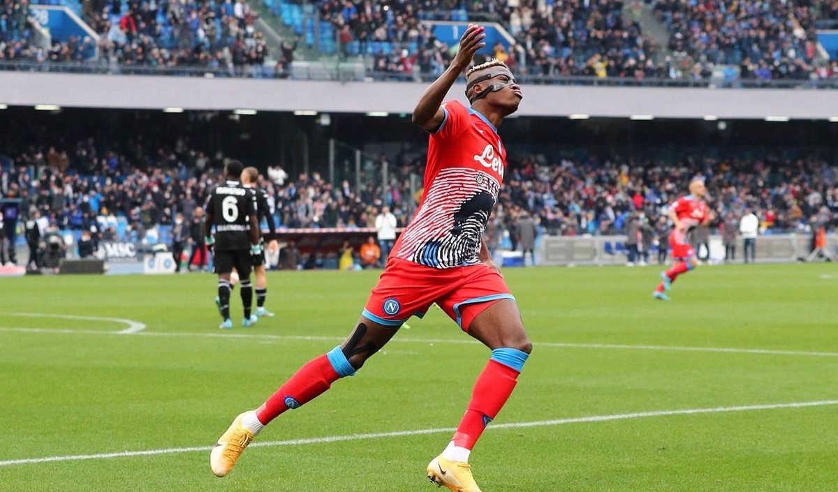 Osimhen trascina il Napoli alla rimonta: battuto l'Udinese, il sogno continua
