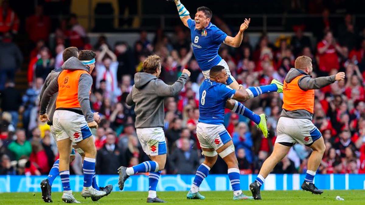 Rugby, l'Italia torna alla vittoria: clamoroso trionfo in casa del Galles